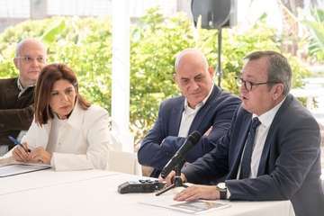 El Grupo ICOT inaugura una planta fotovoltaica en su hospital de Telde/TA.